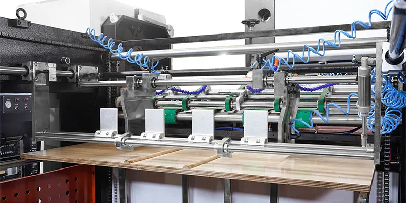 Roll-to-Roll Laminating Lines